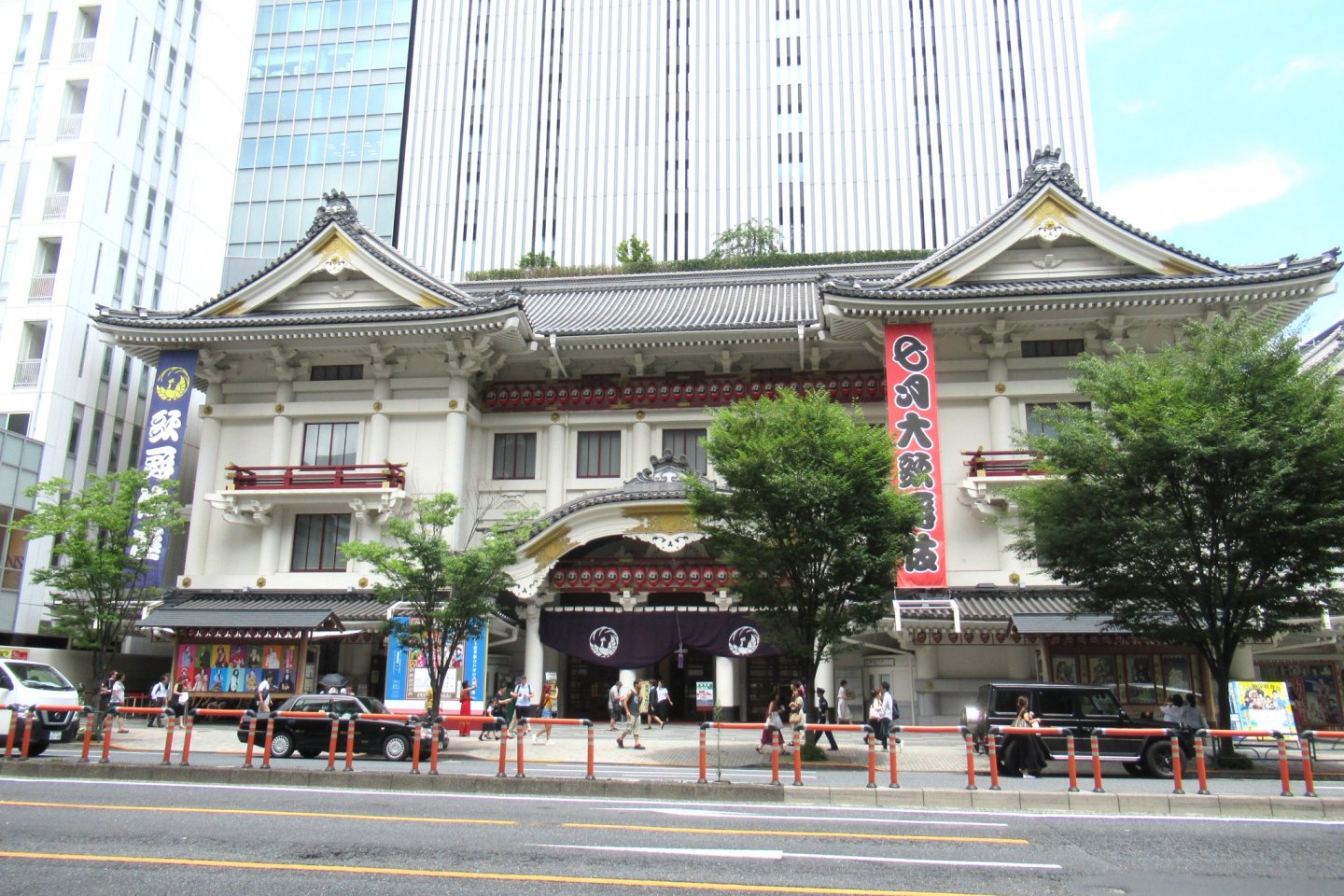 Kabukiza building