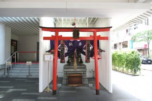A small shrine near Kabukiza