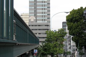 The way to JR Ebisu Station - covered passage on the left