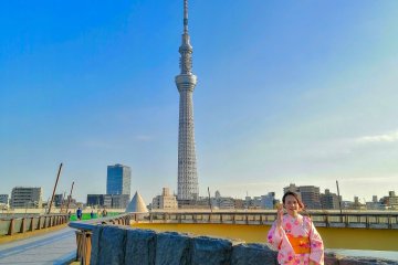Wearing kimono in Asakusa