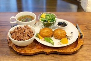 Chickpea croquette meal set