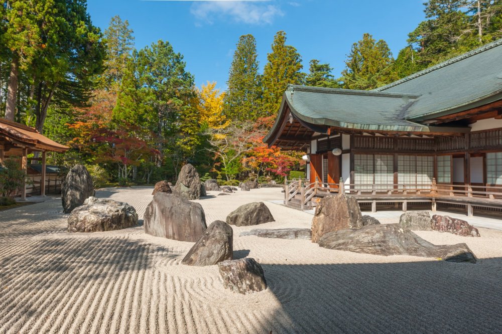 Khu vườn đá Banryu-tei rộng 2.340 mét vuông là một trong những khu vườn lớn nhất ở Nhật Bản