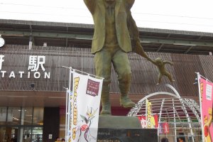 The statue of Yuya Kumahachi - he was the one that made Beppu a tourist spot, and this statue shows him coming down from heaven