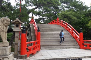 Taiko-bashi from another angle to show the steep steps