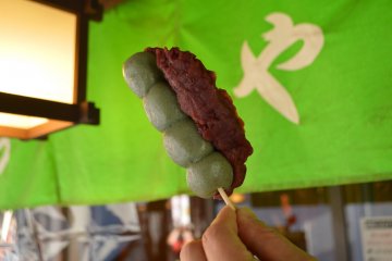At local favorite Toraya, Shibamata kusa-dango are eaten directly off the skewer