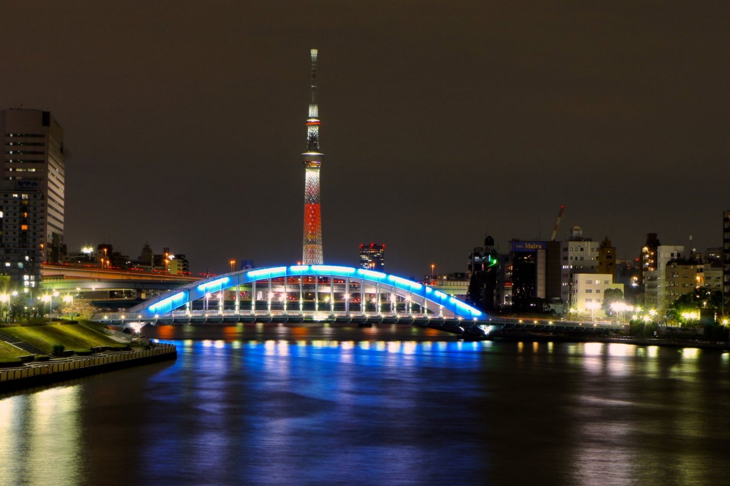 Skytree will be illuminated in two different ways during the festive season
