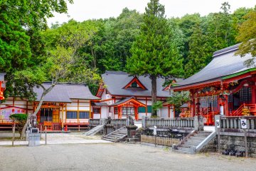 The beauty of the Tono Hachimangu Shrine is the lack of tourists, I enjoyed the Shrine to myself for about 45 minutes