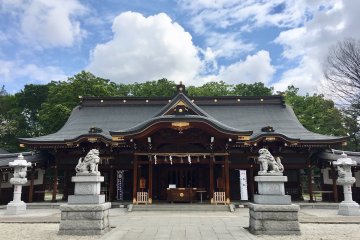Tachikawa City - Temples & Shrines