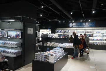 The souvenir store, The Gundam Base