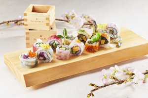 Hanami at Home: Shari's Roll Sushi Bento