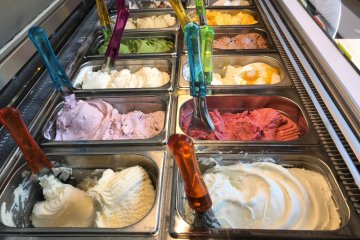 A few interesting flavors of ice cream at Kiminoka 