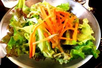 <p>Fresh Simple Salads at Via Quadronno at Harajuku Bell Pier</p>