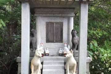 <p>At the back-most part of the small shrine (within the larger shrine)&nbsp;</p>