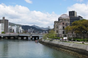Уцелевшее здание Хиросимы