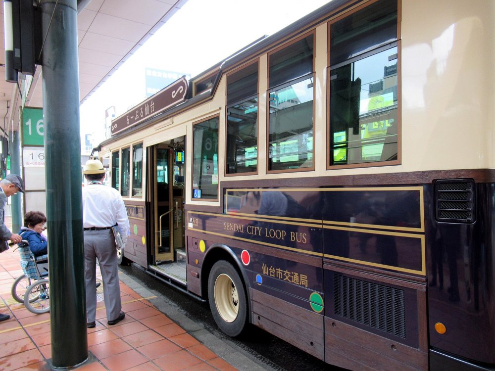 Экскурсионный автобус Сендая