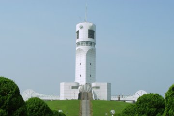 Башня-символ порта Йокогама