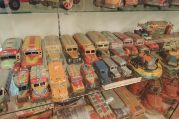 Tin toy cars