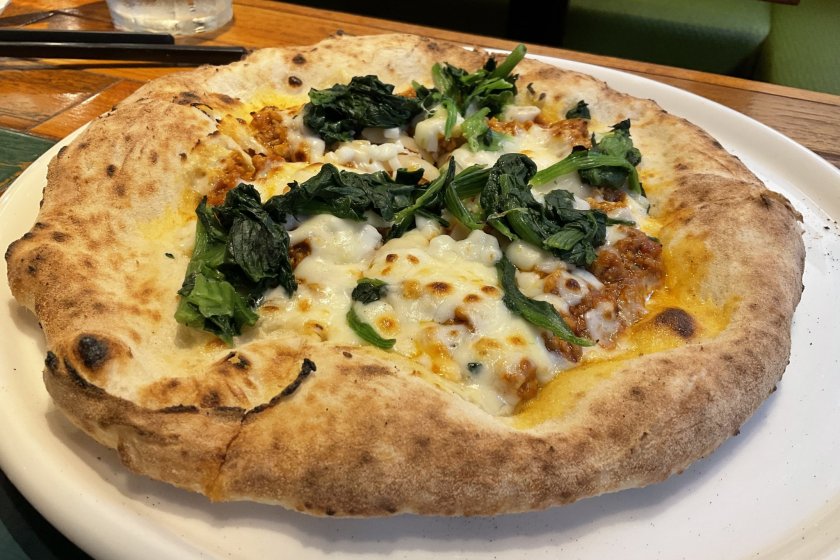 Today\'s pizza, keema curry spinach pizza