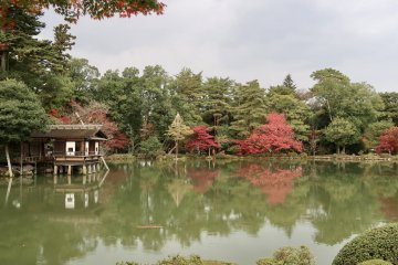 Tea house on Kasumigaike Pond