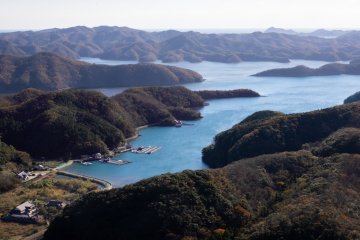 Located near the center of Tsushima, Aso-wan is a bay shaped by a beautiful rias coastline.
