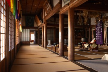 Reserving a Zen meditation session or zazen practice provides an opportunity to treat your mind to a monk-led experience.