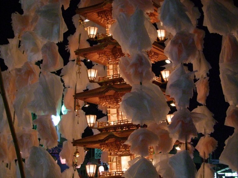 Mando lantern decorated with cherry blossoms