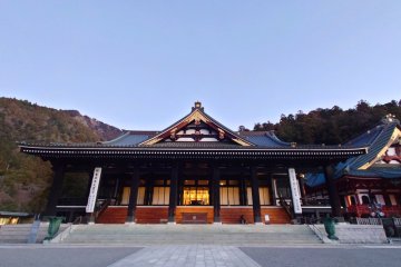 Kuon-ji after morning prayers