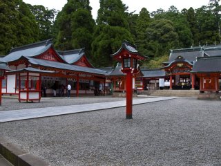 Toàn cảnh đền Kirishima
