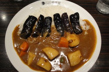 Vegetable Curry, 200g, Level 1 (¥630) with add-on of Eggplant (¥150)