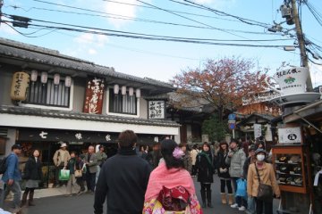 遇上了京都的名店「七味家」，名物當然是「七味粉」，我們也有買哦!