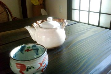 Take tea in the slow gentle afternoon in Mifune