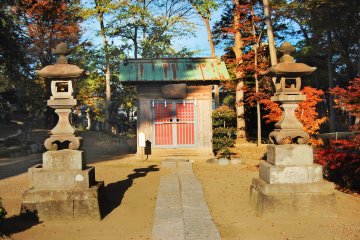 Sessha/massha - small auxiliary shrines.