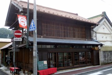 <p>The cafe is located on on one of Daigo-machi&#39;s main streets, a short walk from Hitachi Daigo Station.</p>