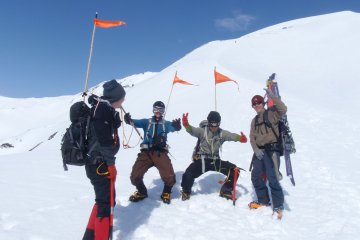 <p>A group of eager hikers we met on the way up</p>