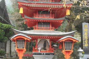 Fire-painted pagoda.
