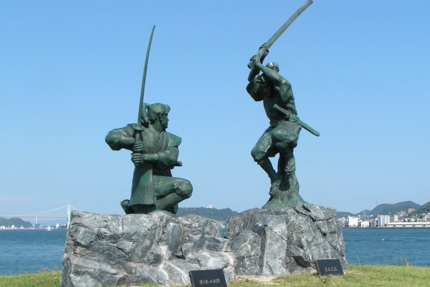 The statues of Miyamoto Musashi and Sasaki Kojiro in their famous duel