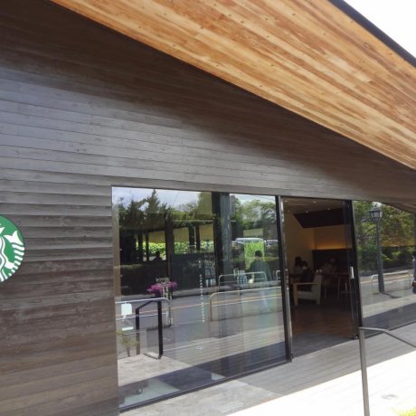 Starbucks Cafe phong cách ở Kamakura