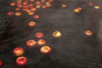 <p>The smell of the apples is simply divine &ndash; I was almost tempted to eat them.</p>