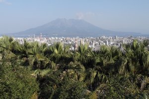The view across the city and bay to Sakurajima