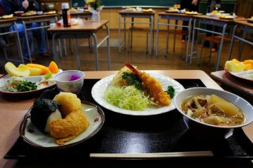 Deluxe school lunch at the Showa-era schoolhouse