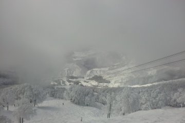 <p>Cloudy at the top, looking down the main run.</p>