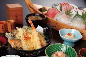 Freshly fried tempura is served hot onboard. Also renowned for the superb dishes prepared by their chefs.